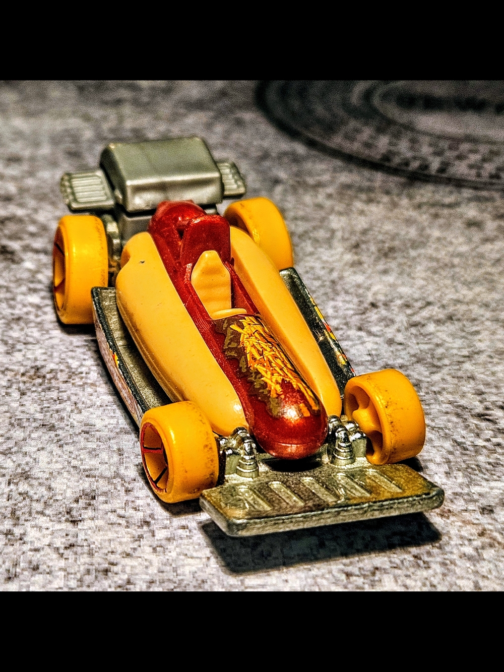 2017- Hot Wheels Fast Foodie Street Wiener Die-Cast Hot-Dog Car • 3"-Long • Tan